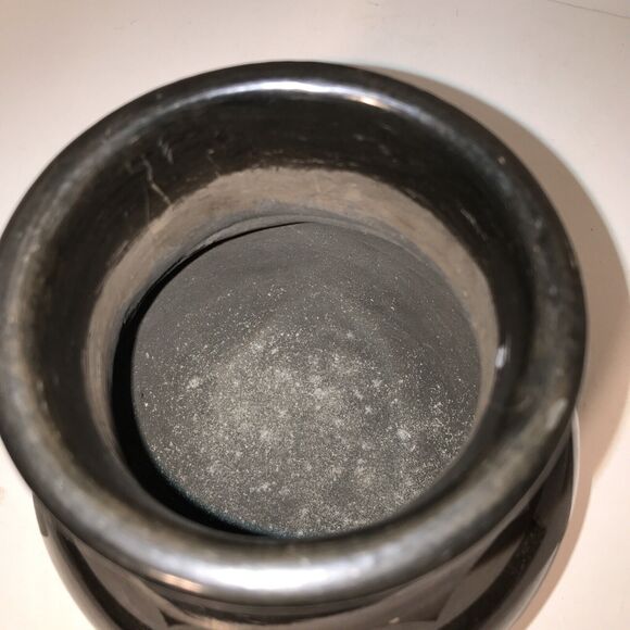 SANTA CLARA PUEBLO BLACK On Black POTTERY Flora Naranjo 6 1/2” inches tall - Picture 5 of 9